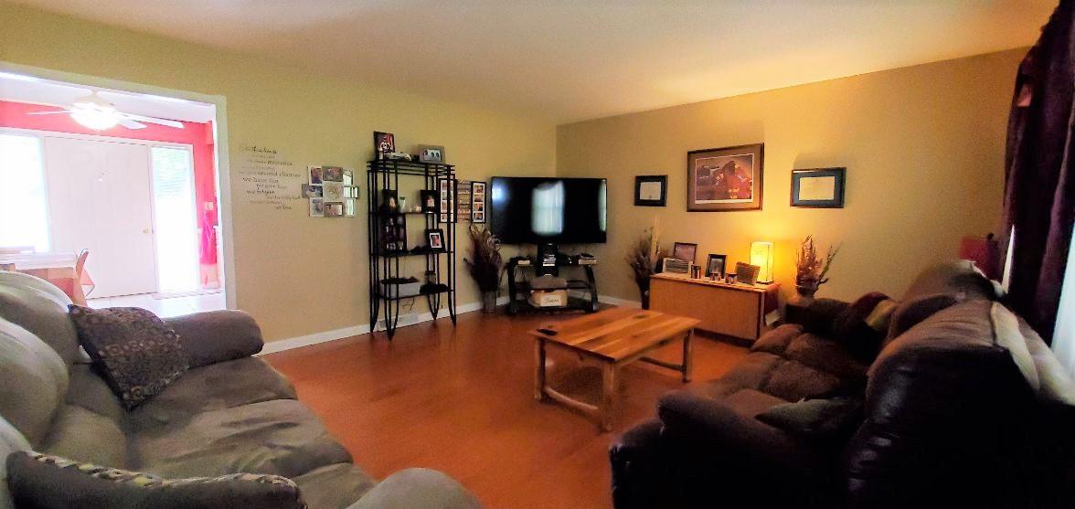 307 Ridgewood Drive Clinton, TN 37716 - Photo 4 of 30 Come on in!