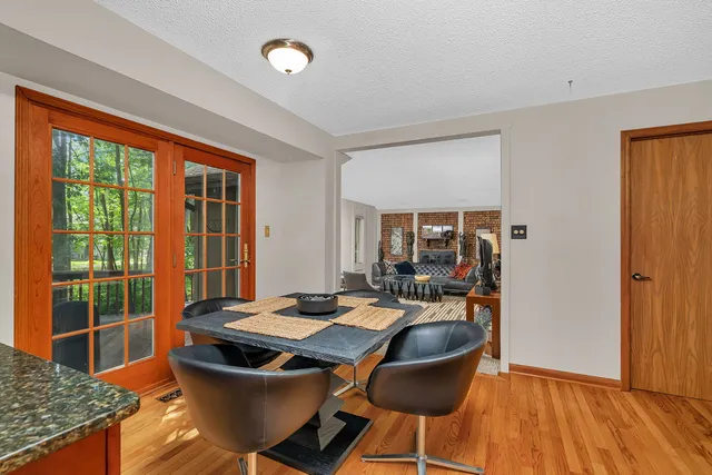 $395,000 | 1007 Windsor Drive, Shorewood, IL 60404