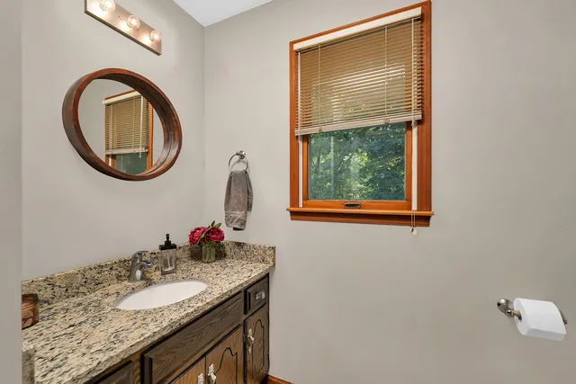 $395,000 | 1007 Windsor Drive, Shorewood, IL 60404