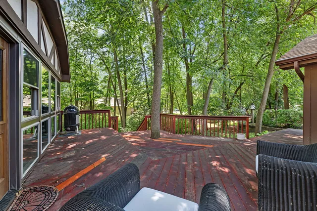 $395,000 | 1007 Windsor Drive, Shorewood, IL 60404