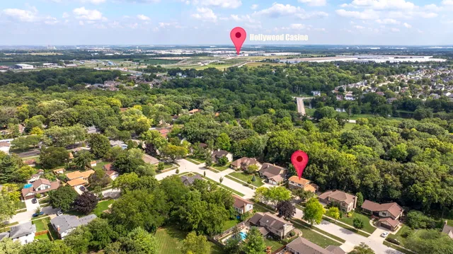 $395,000 | 1007 Windsor Drive, Shorewood, IL 60404