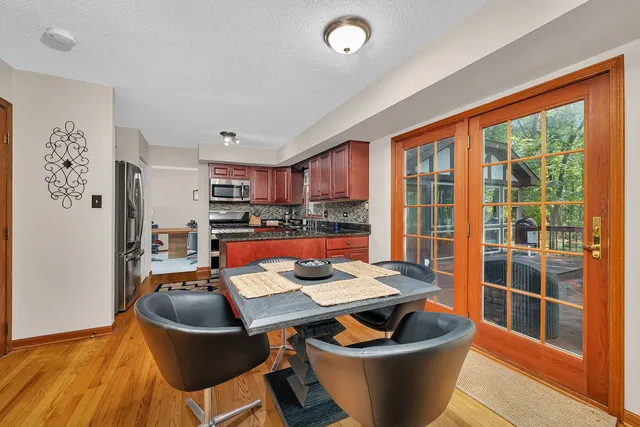 $395,000 | 1007 Windsor Drive, Shorewood, IL 60404