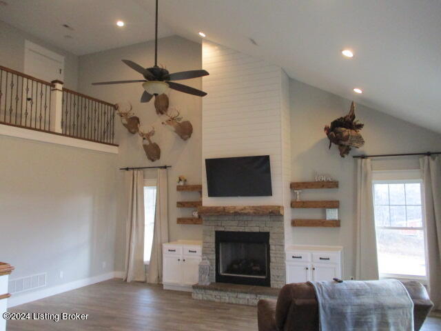 6094 Nat Rogers Road Boston, KY 40107 - Photo 16 of 37 16 - Living Rm - 1