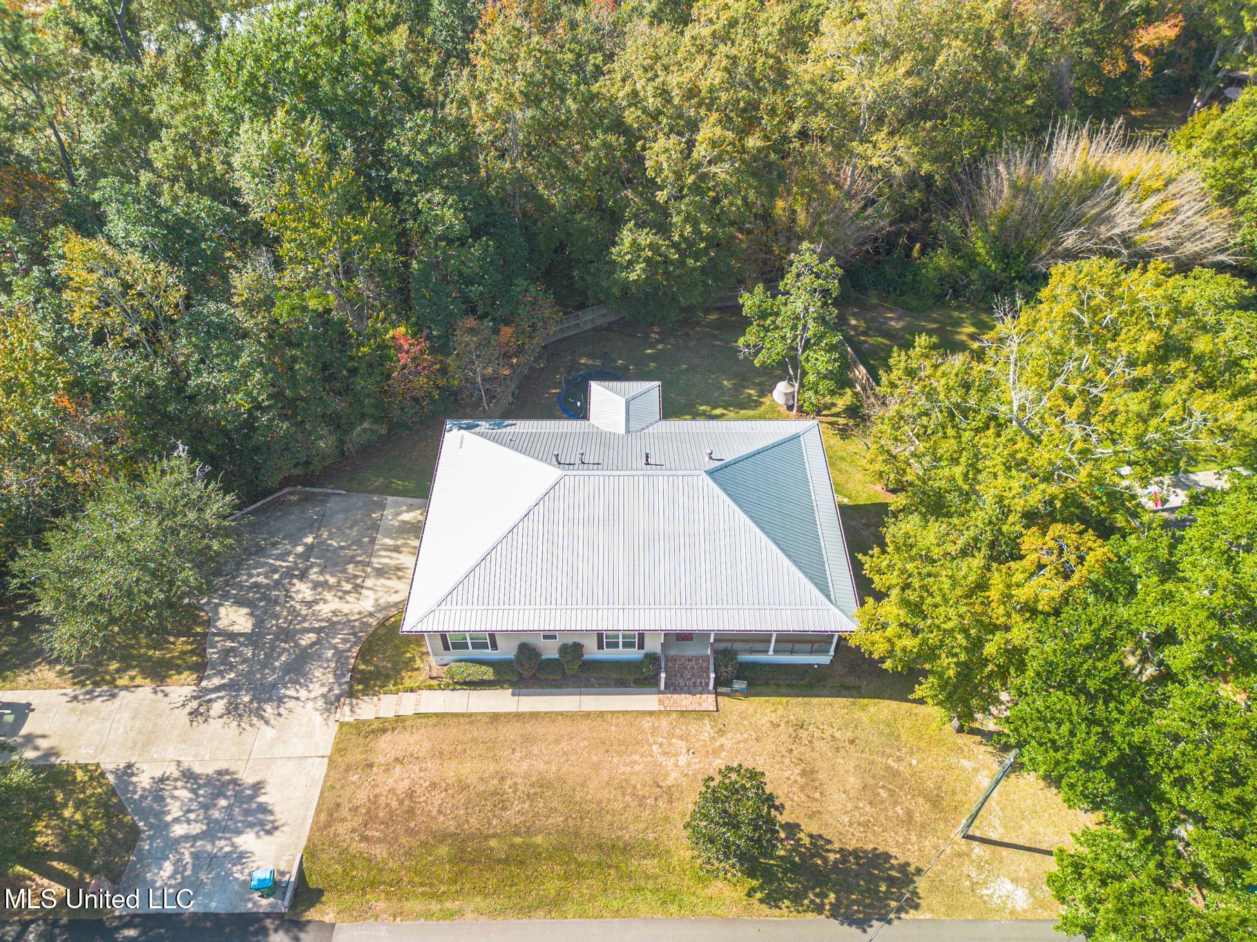5015 Courthouse Road Gulfport, MS 39507 - Photo 3 of 33 1120-3