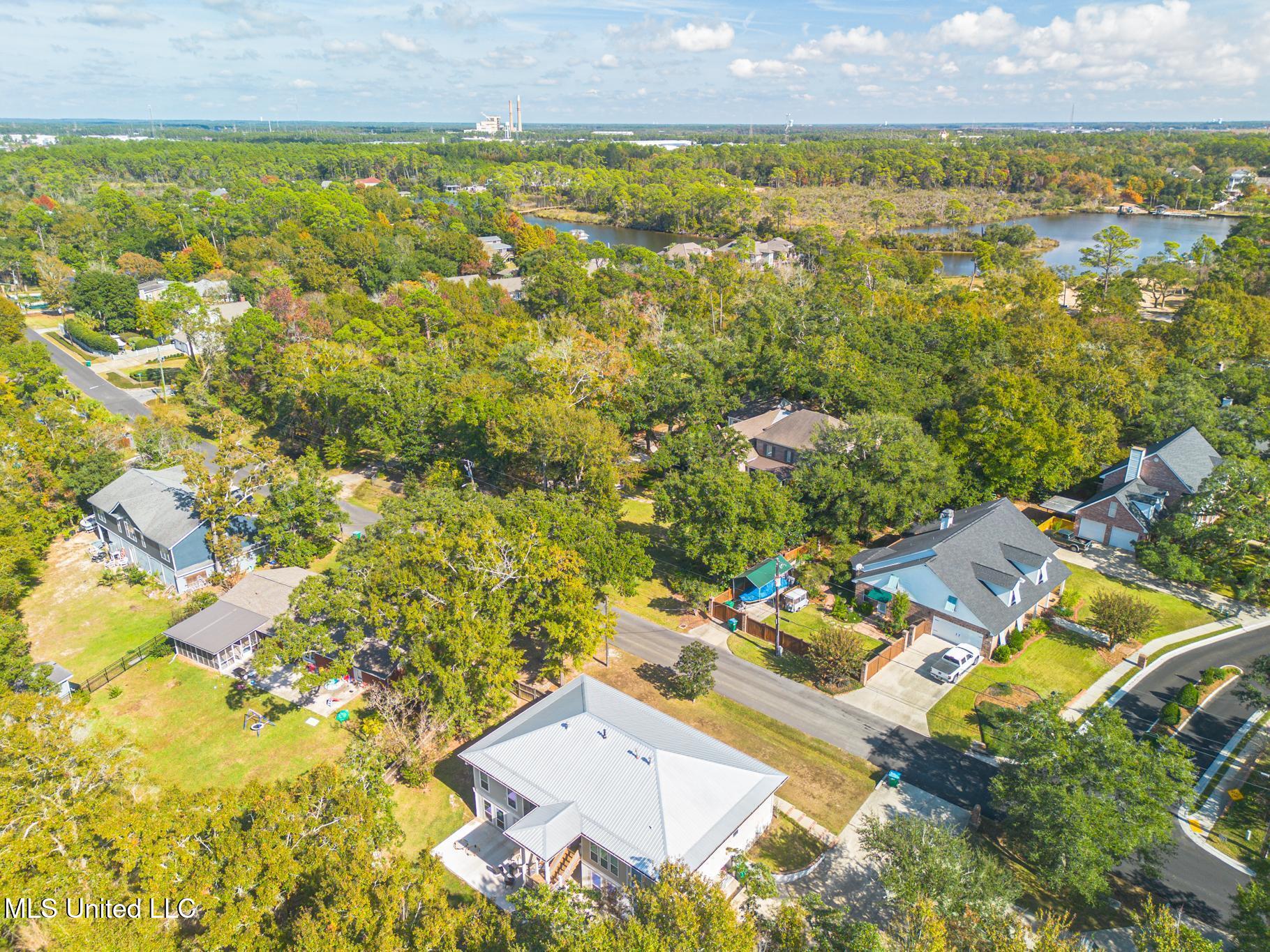 5015 Courthouse Road Gulfport, MS 39507 - Photo 4 of 33 1120-4