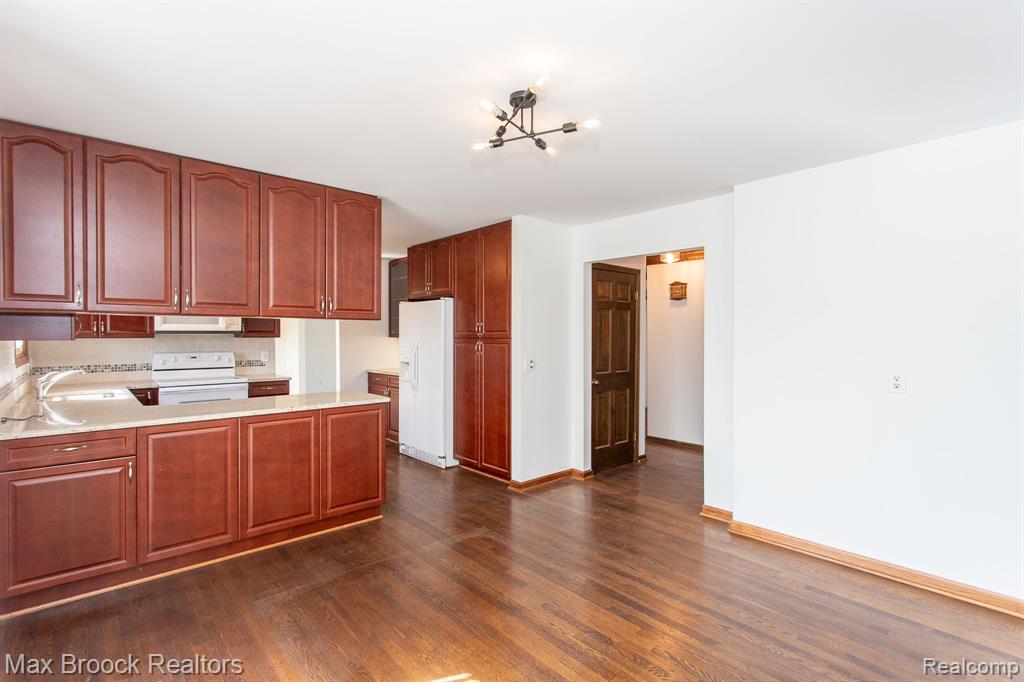 1772 North Kilburn Road Rochester Hills, MI 48306 - Photo 13 of 49