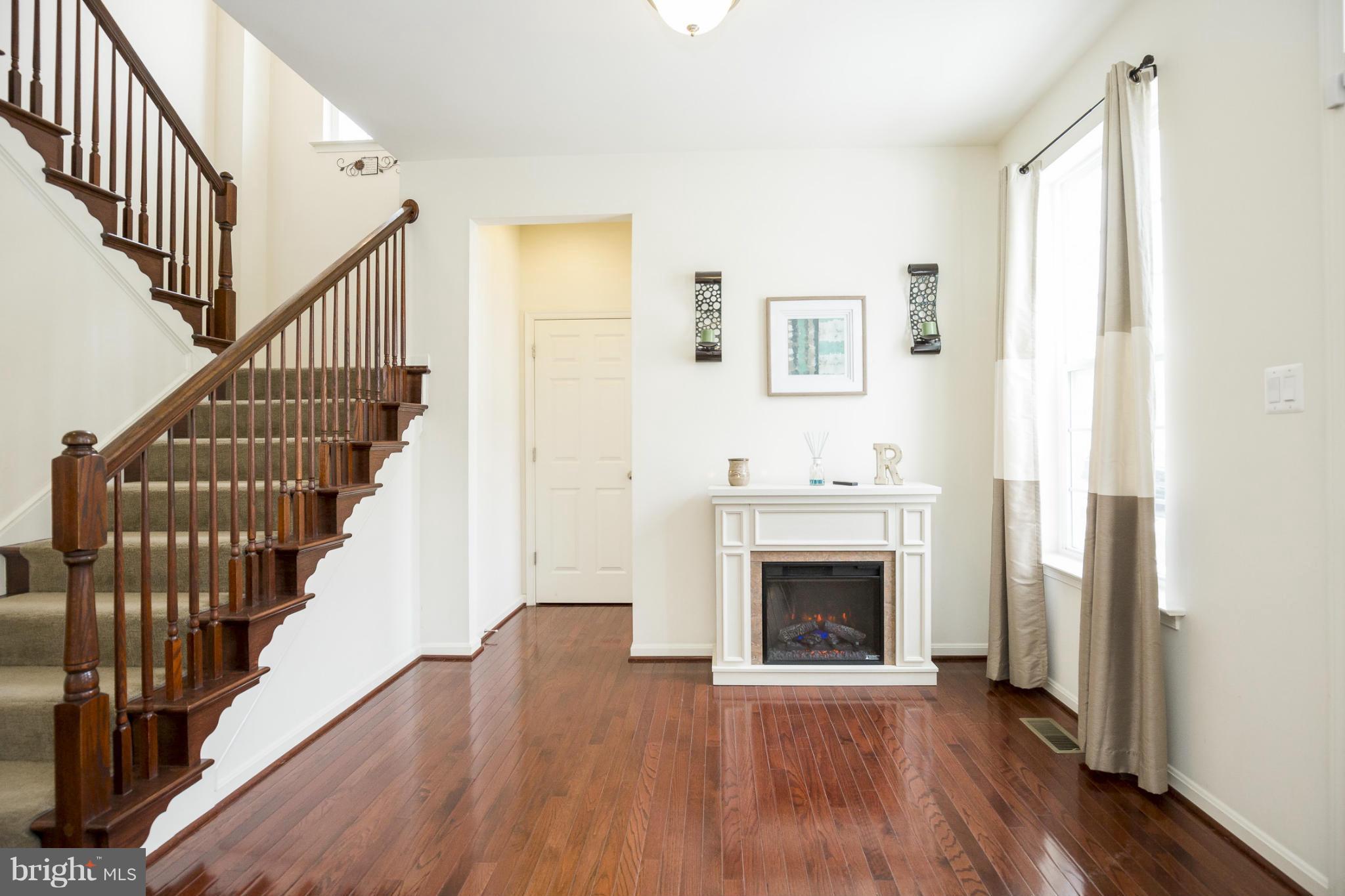 10016 Wellington Road Manassas, VA 20110 - Photo 12 of 28 View
