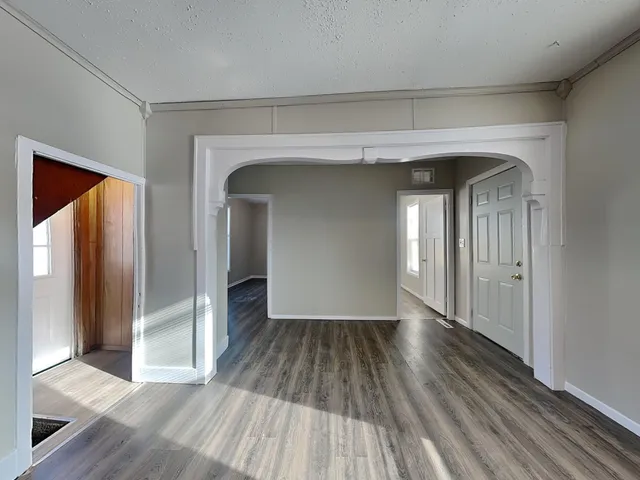 $1,895 | 1115 19th Avenue Northeast, Minneapolis, MN 55418