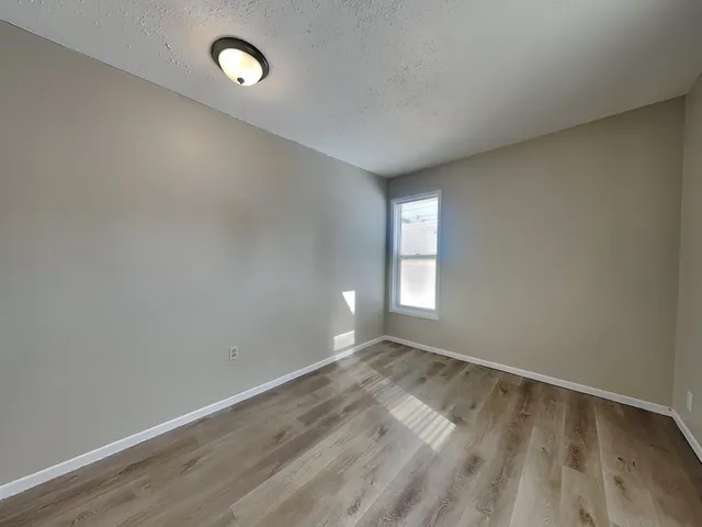 $1,895 | 1115 19th Avenue Northeast, Minneapolis, MN 55418