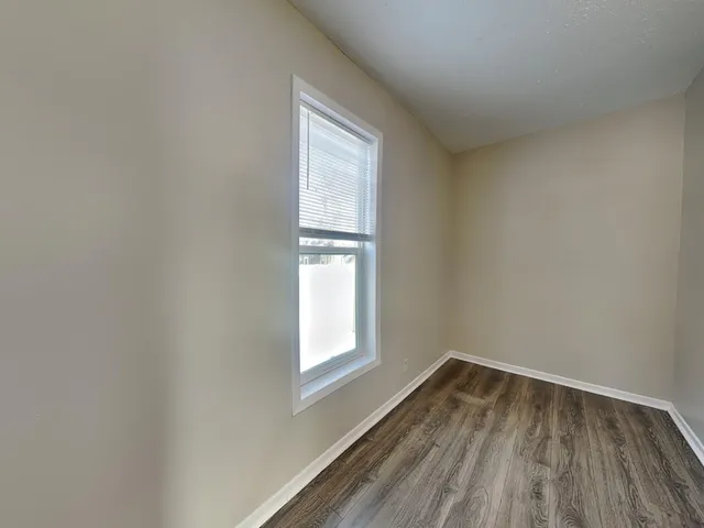 $1,895 | 1115 19th Avenue Northeast, Minneapolis, MN 55418