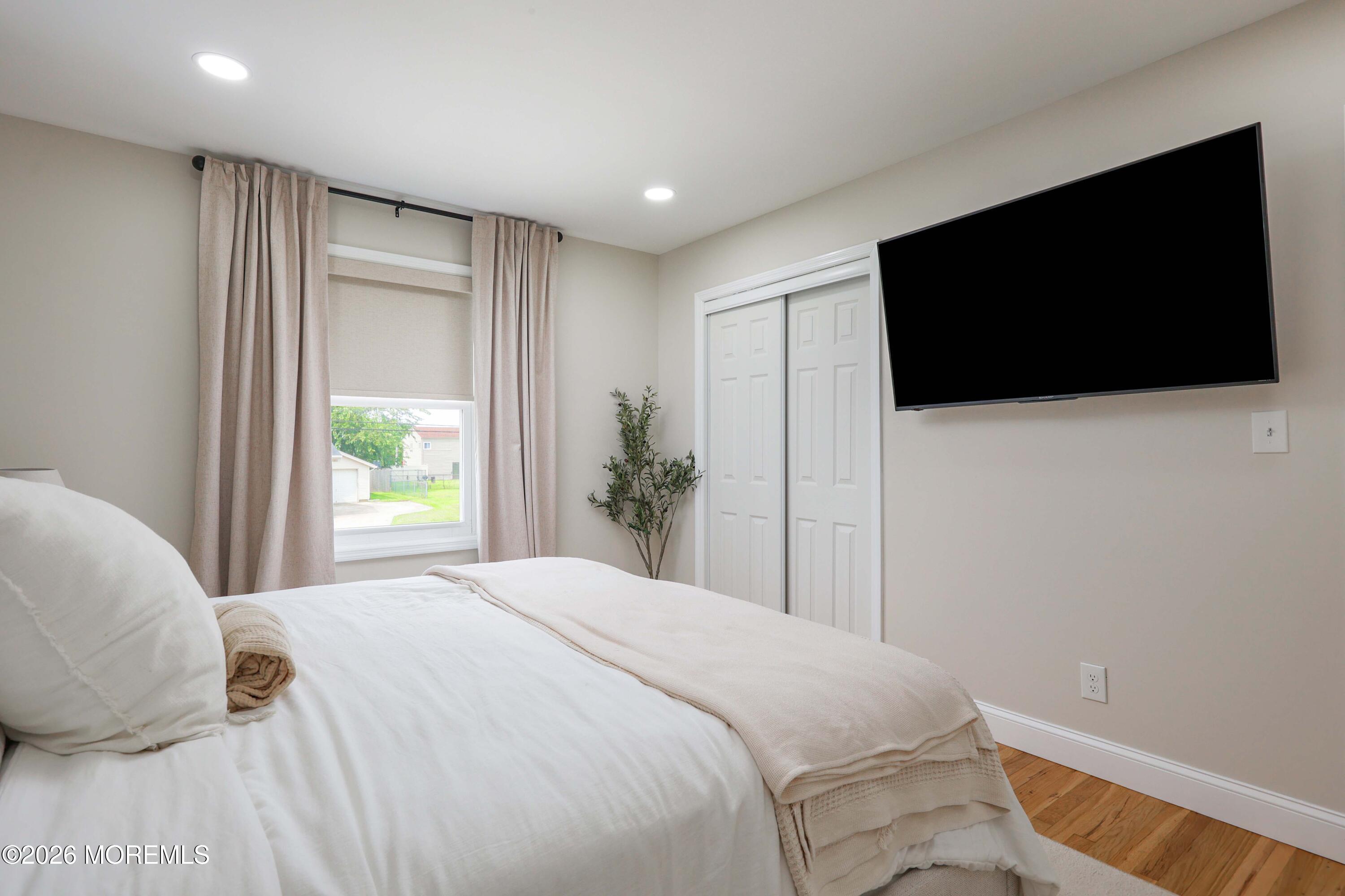 906 Ruth Drive Neptune, NJ 07753 - Photo 12 of 23 758A3341
