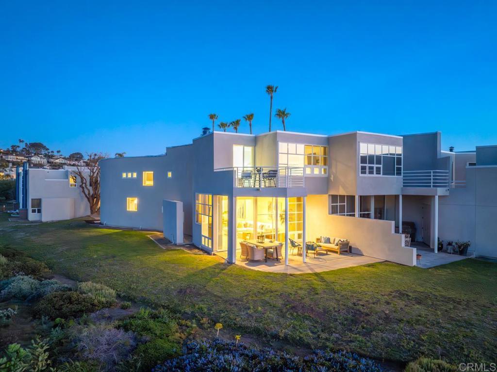 170 Solana Point Circle Solana Beach, CA 92075 - Photo 3 of 68 a view of a back yard of the house with a big yard