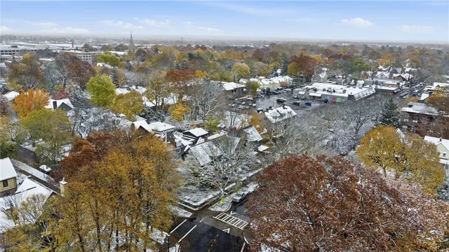 $1,800 | 98 Barrington Street, Unit 560, Rochester, NY 14607