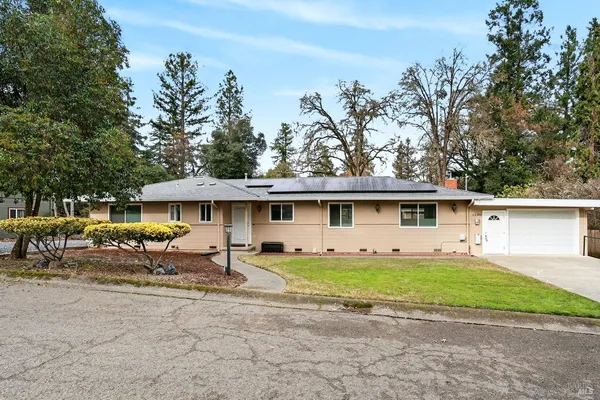 $570,000 | 1580 Glenwood Drive, Ukiah, CA 95482