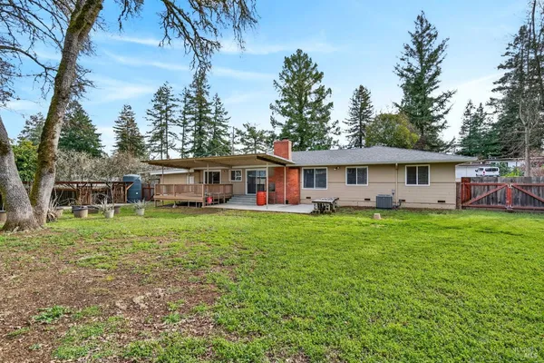 $570,000 | 1580 Glenwood Drive, Ukiah, CA 95482