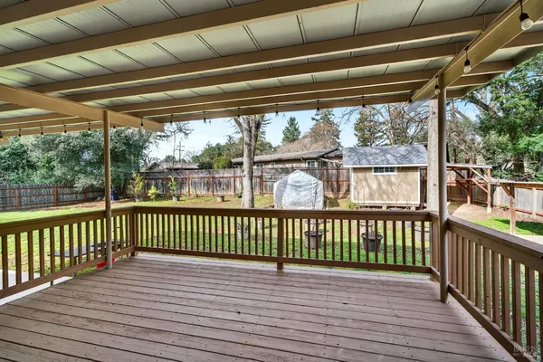 $570,000 | 1580 Glenwood Drive, Ukiah, CA 95482