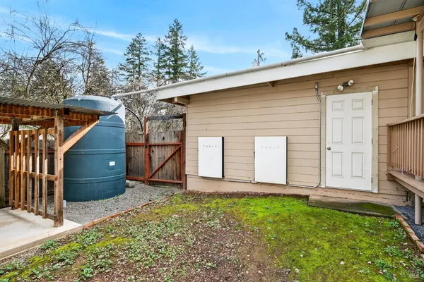 $570,000 | 1580 Glenwood Drive, Ukiah, CA 95482