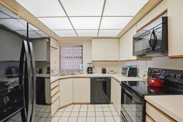 $5,000 | 5611 Gulf Of Mexico Drive, Unit 3, Longboat Key, FL 34228
