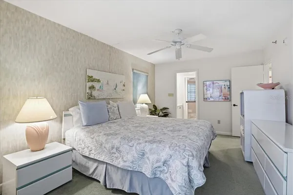$5,000 | 5611 Gulf Of Mexico Drive, Unit 3, Longboat Key, FL 34228