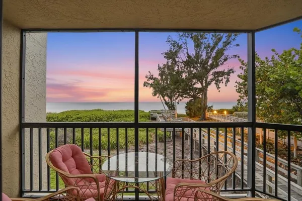 $5,000 | 5611 Gulf Of Mexico Drive, Unit 3, Longboat Key, FL 34228