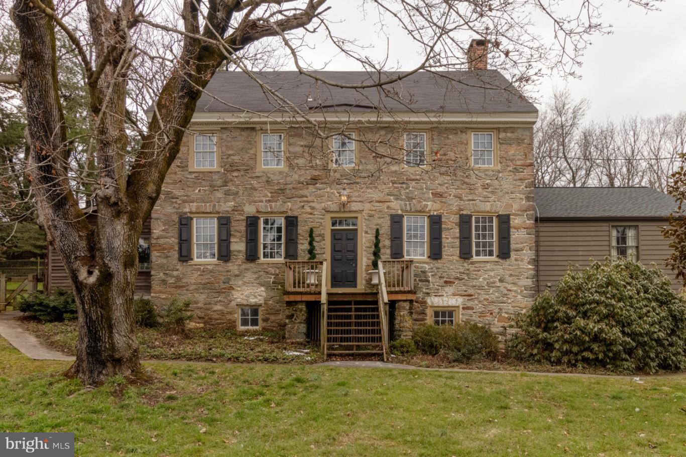 165 Accomac Road York, PA 17406 - Photo 2 of 30 Exterior (Front)