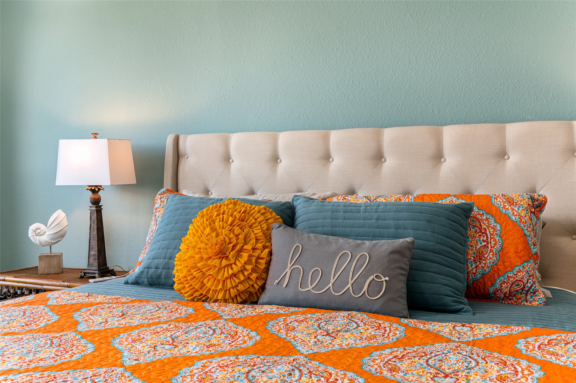 200 Mobile Crystal Beach, TX 77650 - Photo 29 of 49 a bedroom with a bed and a lamp