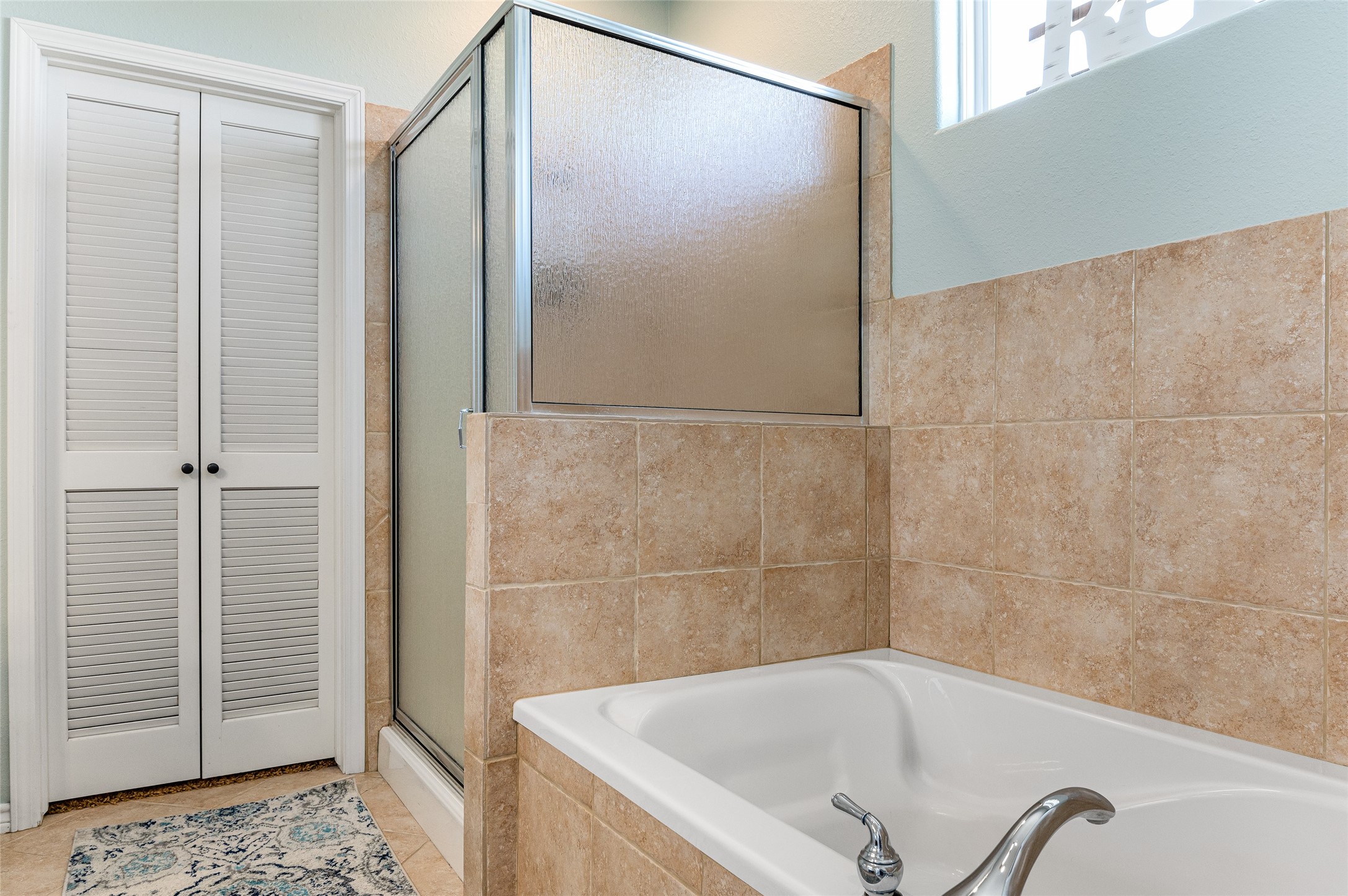 200 Mobile Crystal Beach, TX 77650 - Photo 31 of 49 a bathroom with a tub and shower