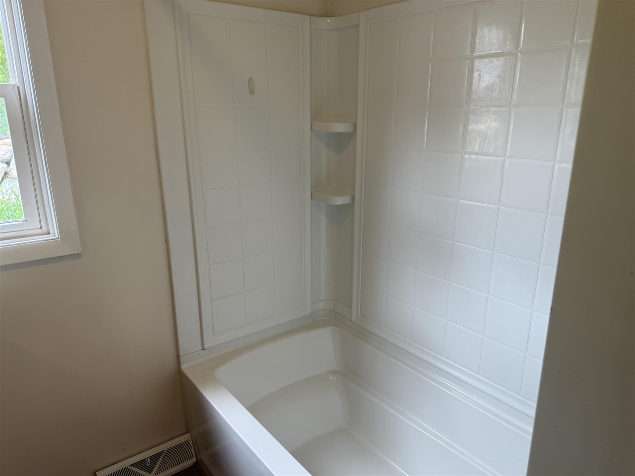 504 Spring Street Big Rapids, MI 49307 - Photo 8 of 21 Gallery Image 8