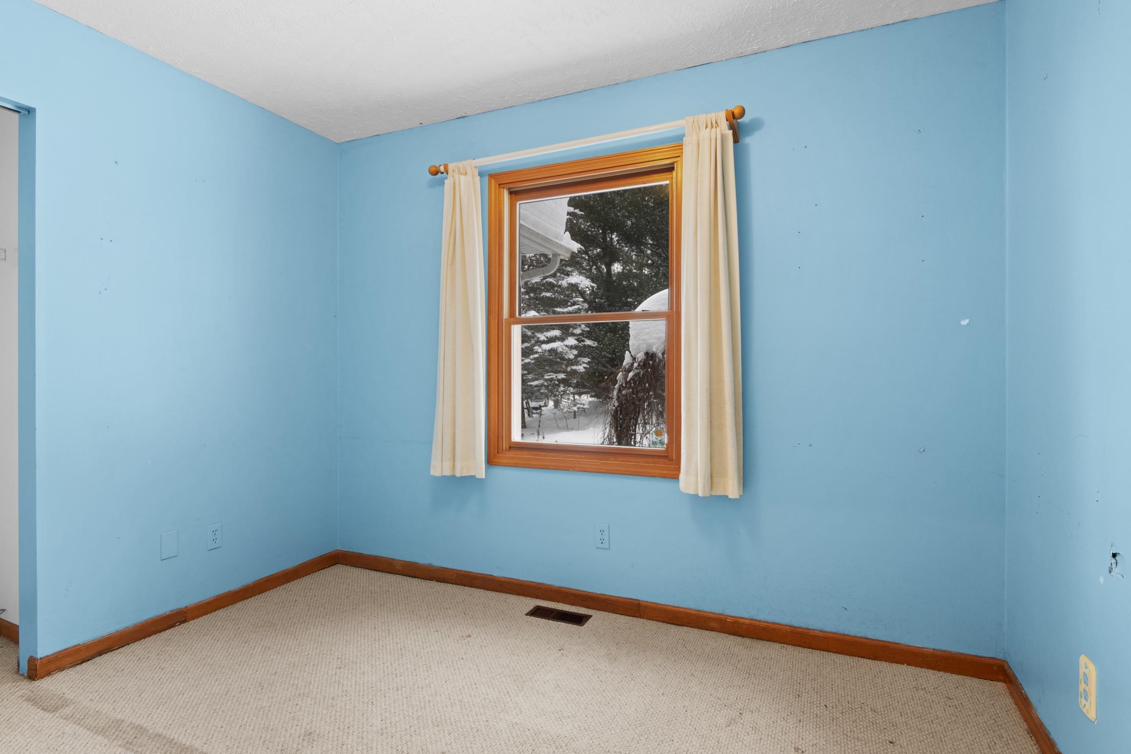 5639 Moore Road Williamsburg, MI 49690 - Photo 11 of 23