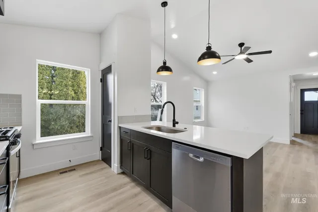 $328,000 | 1162 Velvet Loop, Wilder, ID 83676