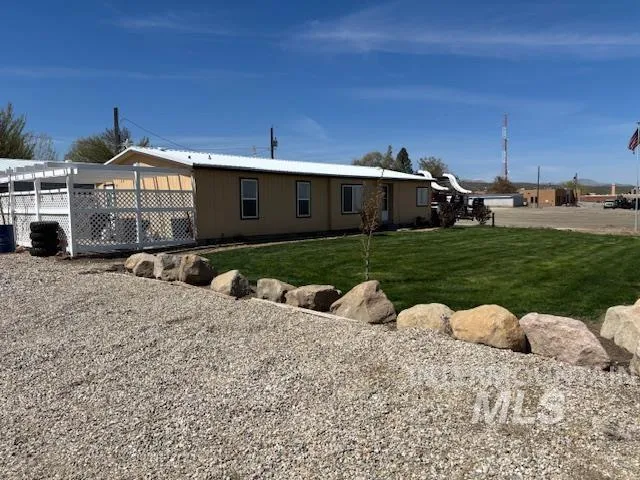 $345,000 | 17052 Pershall Street, Murphy, ID 83650
