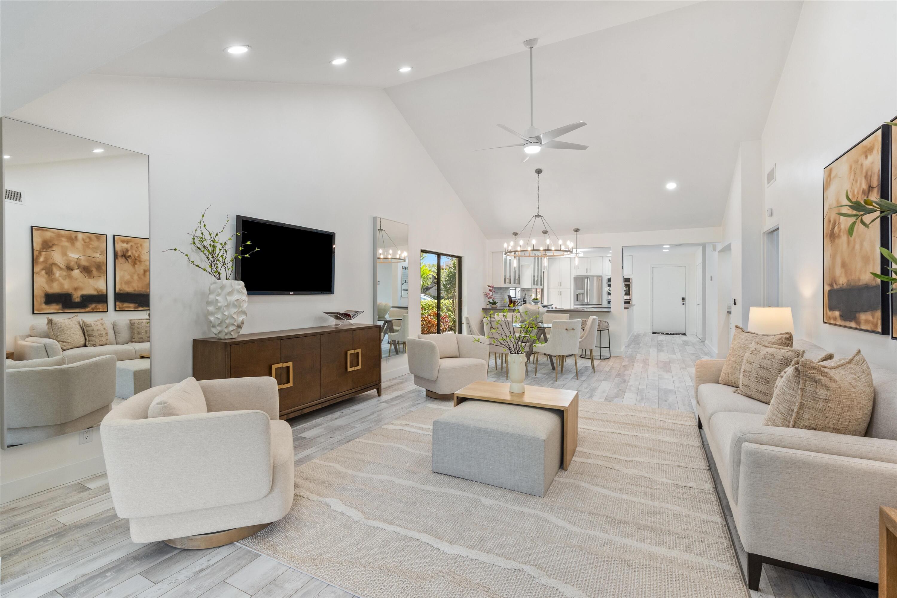 9207 Pecky Cypress Lane, Unit 9B Boca Raton, FL 33428 - Photo 7 of 29 Living Room