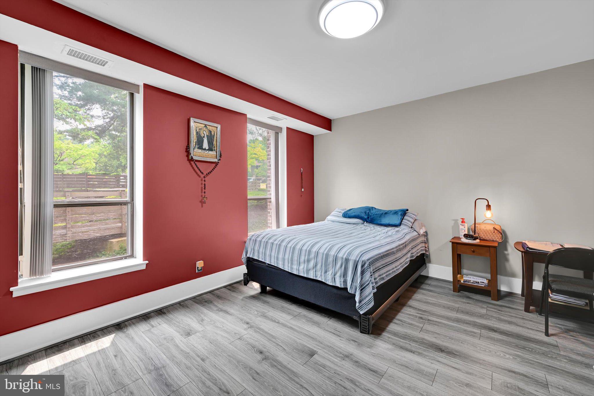 2 B Fairway Road Reading, PA 19607 - Photo 21 of 31 Cozy retreat with vibrant accents.