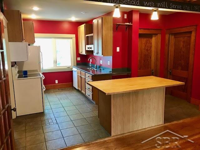 2195 Shattuck Road Saginaw, MI 48603 - Photo 6 of 26 31323692-5.JPG
