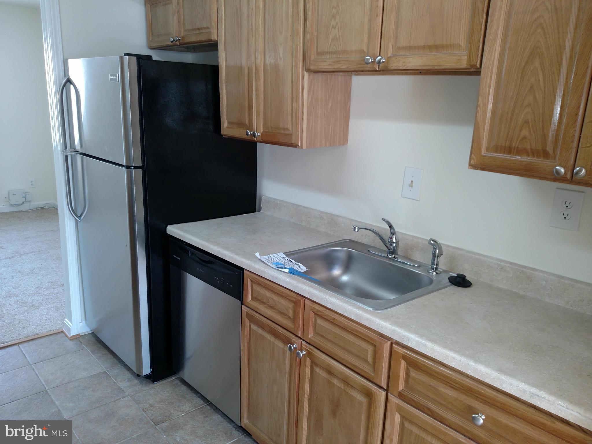 533 Summit Hall Road Gaithersburg, MD 20877 - Photo 3 of 14 Kitchen