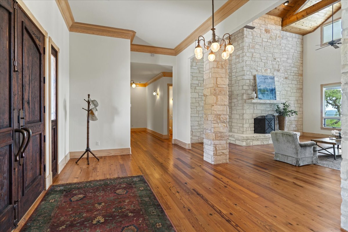 167 Wimberley Ranch Drive Wimberley, TX 78676 - Photo 28 of 40 a view of a living room