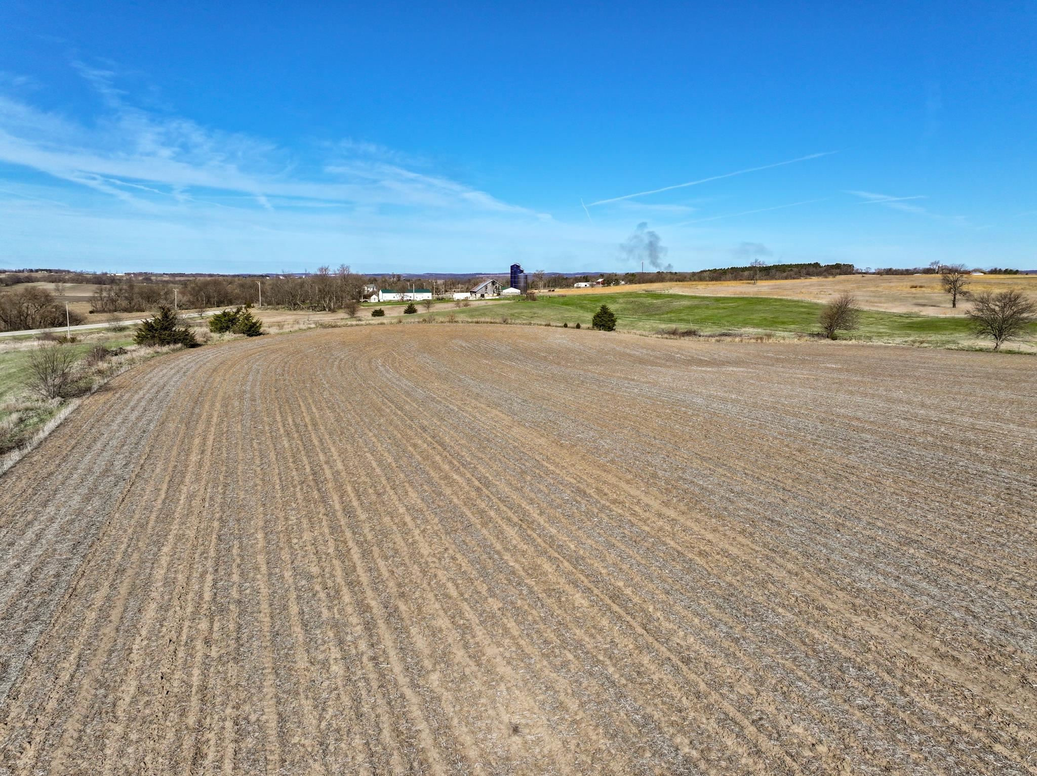 88-xx 88-xx Trask Bridge Road Rockton, IL 61072 - Photo 10 of 39 a view of an ocean