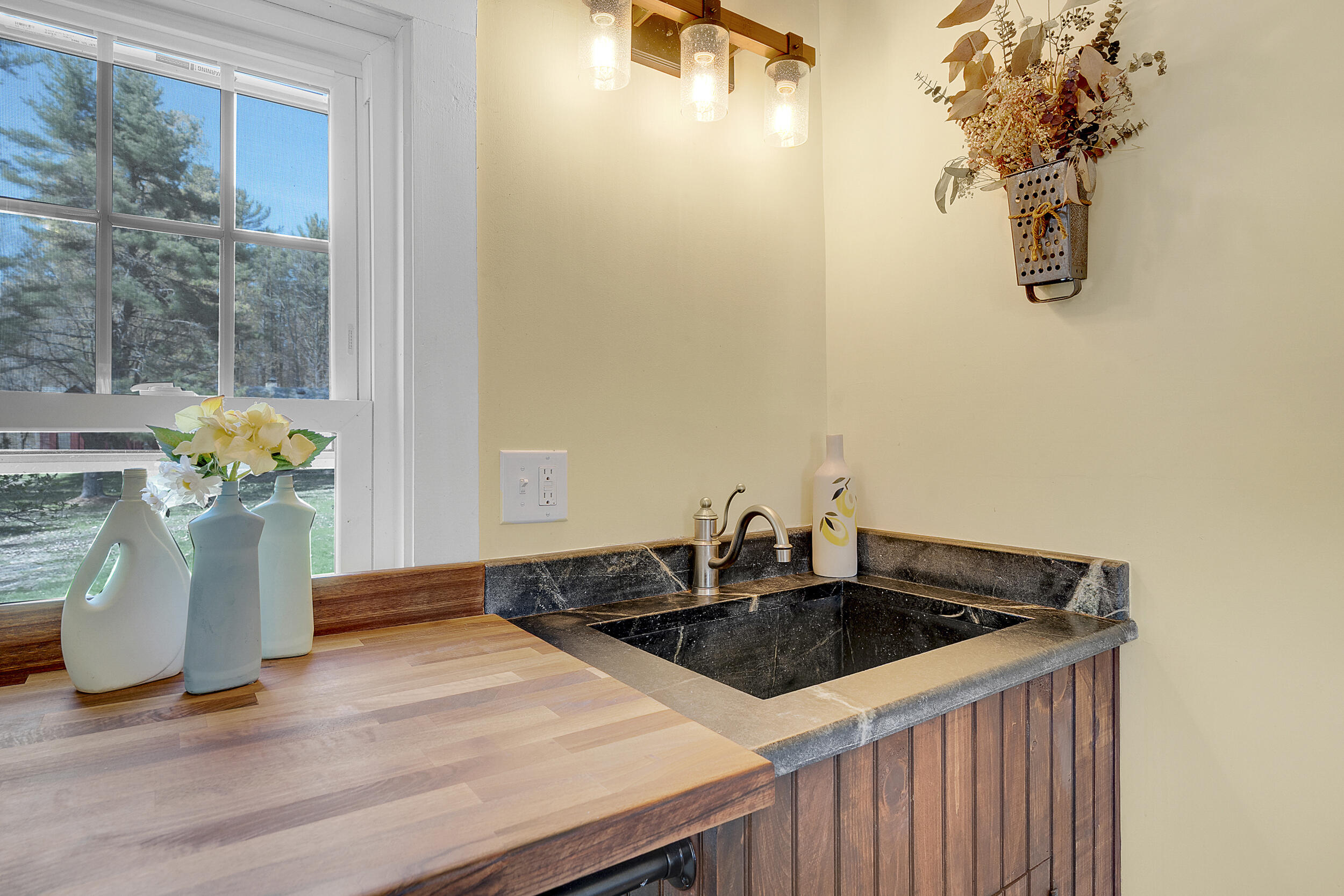 255 Raymond Hill Road Raymond, ME 04071 - Photo 14 of 91 Kitchen