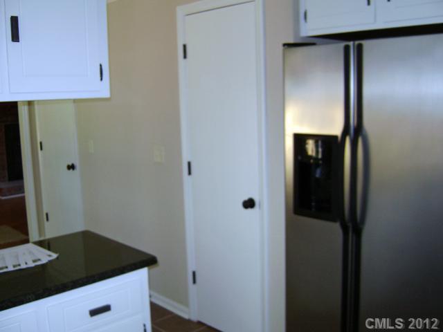 4501 Fair Springs Road Charlotte, NC 28227 - Photo 8 of 10 Gallery Image 8