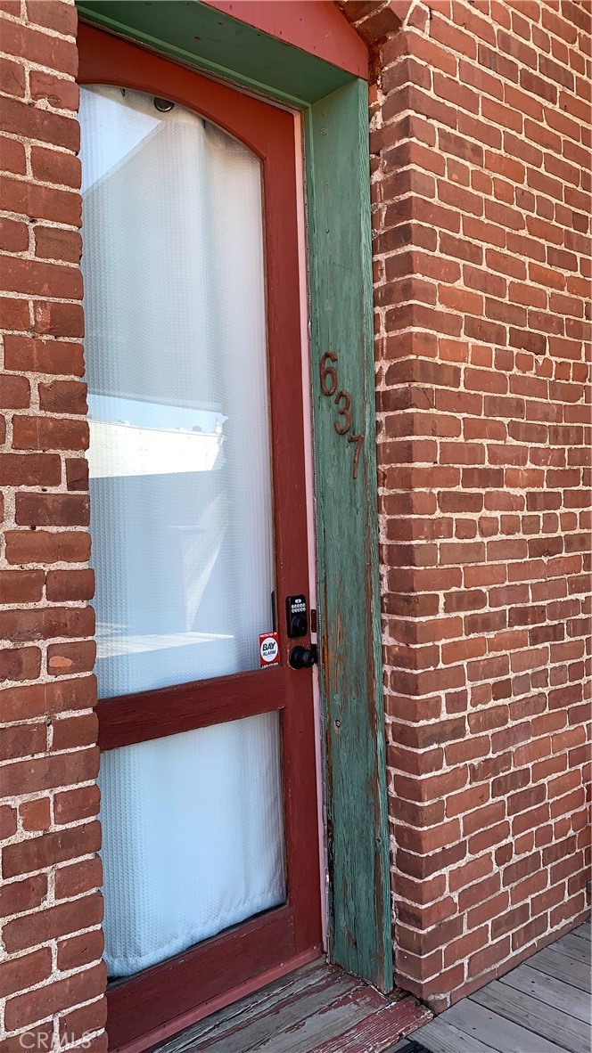 635 Main Street Red Bluff, CA 96080 - Photo 6 of 72 Upstairs apartment door