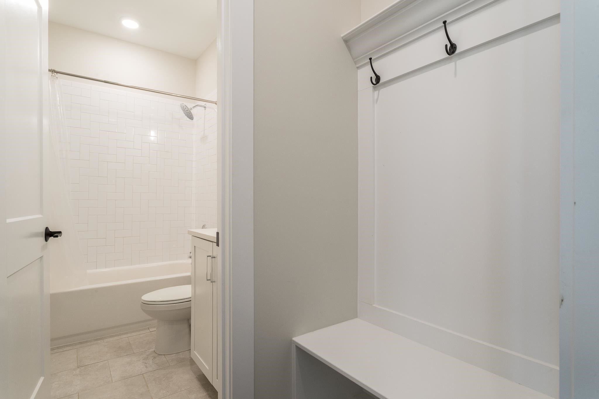 1611 Draper View Loop, Unit 104 Raleigh, NC 27608 - Photo 19 of 32 Photo 19
