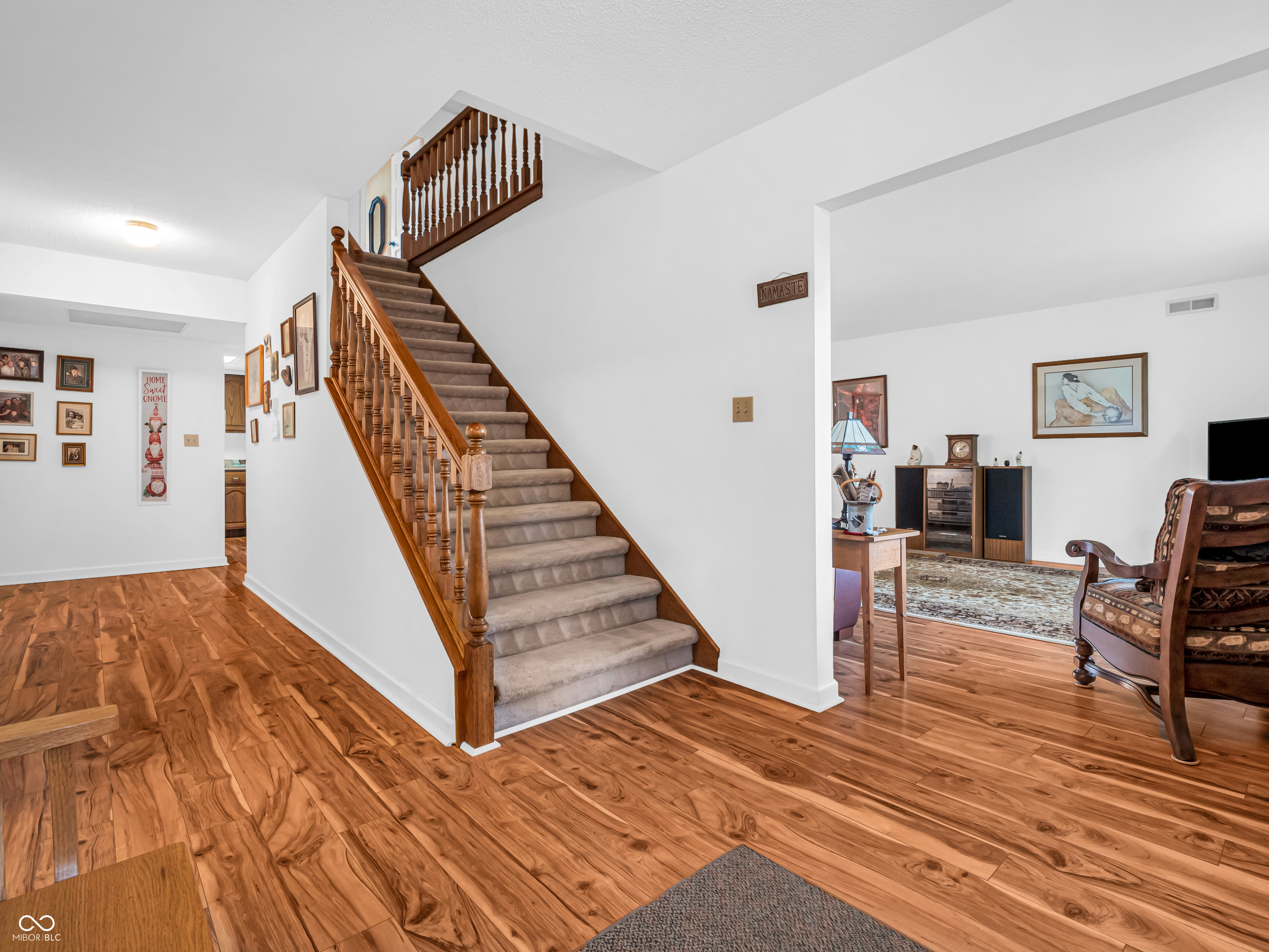 7127 West Mills Road Indianapolis, IN 46221 - Photo 4 of 47 Gallery Image 4