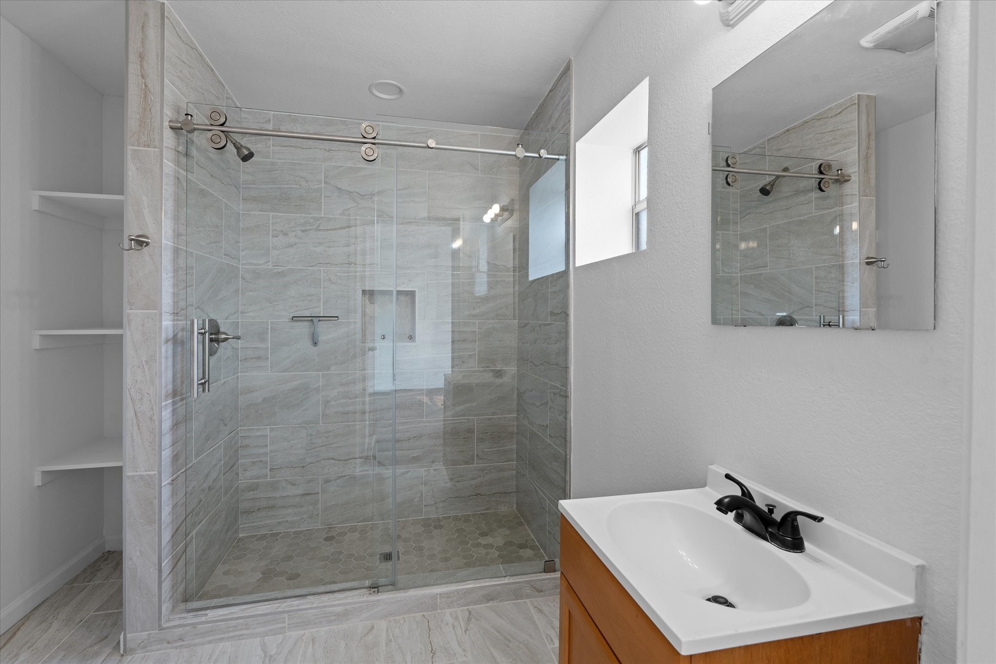 3430 Rosedale Street, Unit 1 Houston, TX 77004 - Photo 8 of 12 Gallery Image 8