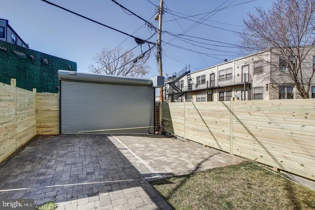 $2,900 | 1636 Trinidad Avenue Northeast, Unit 2, Washington, DC 20002