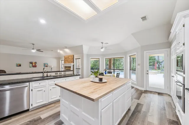 $4,800 | 23818 Pin Oak Drive, Spring, TX 77389