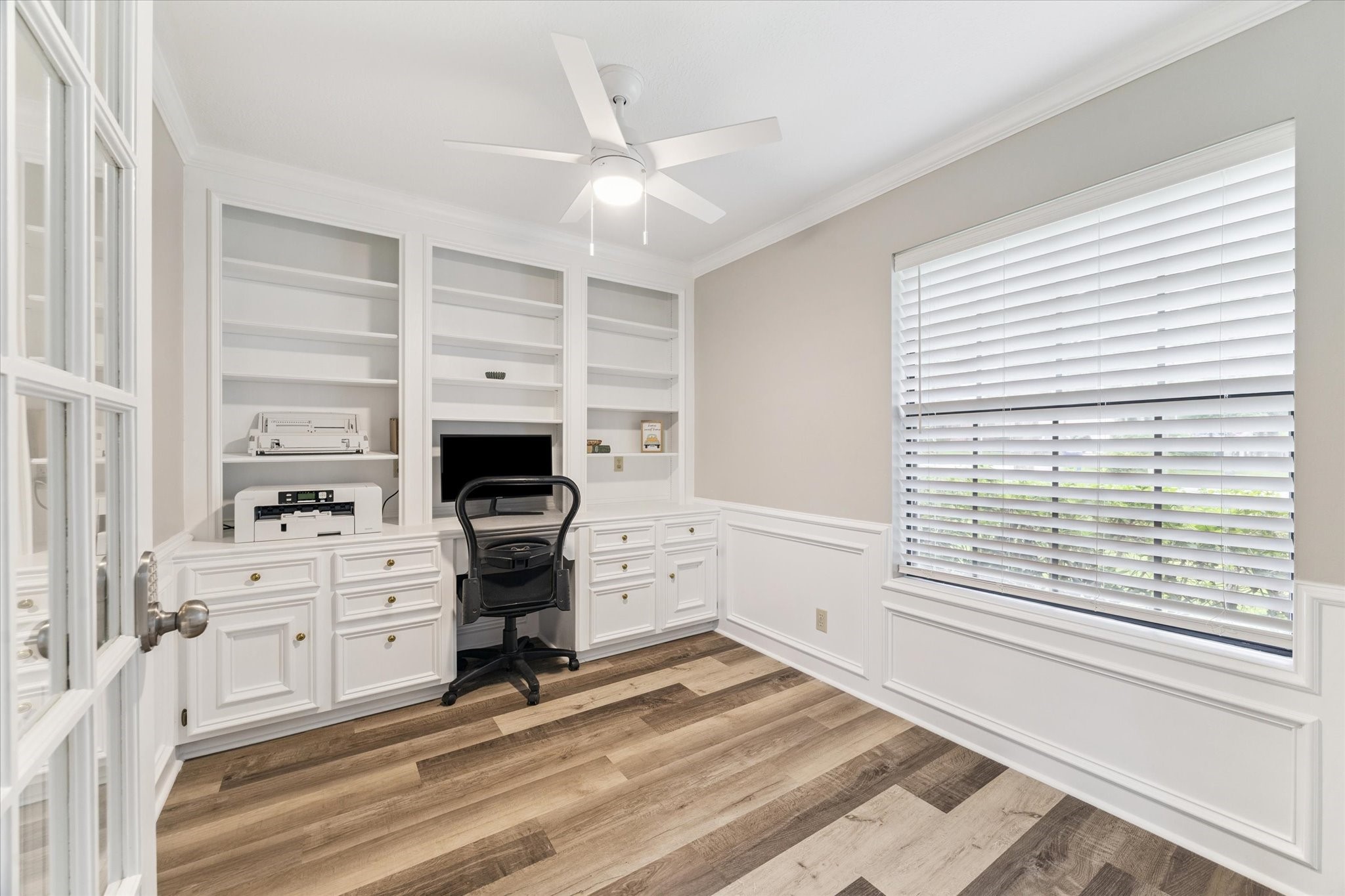 23818 Pin Oak Drive Spring, TX 77389 - Photo 9 of 31 Built-in work space is light and bright.