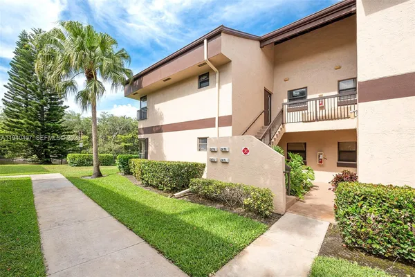 $2,150 | 2676 Carambola Circle North, Unit 1760, Coconut Creek, FL 33066