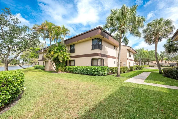 $2,150 | 2676 Carambola Circle North, Unit 1760, Coconut Creek, FL 33066