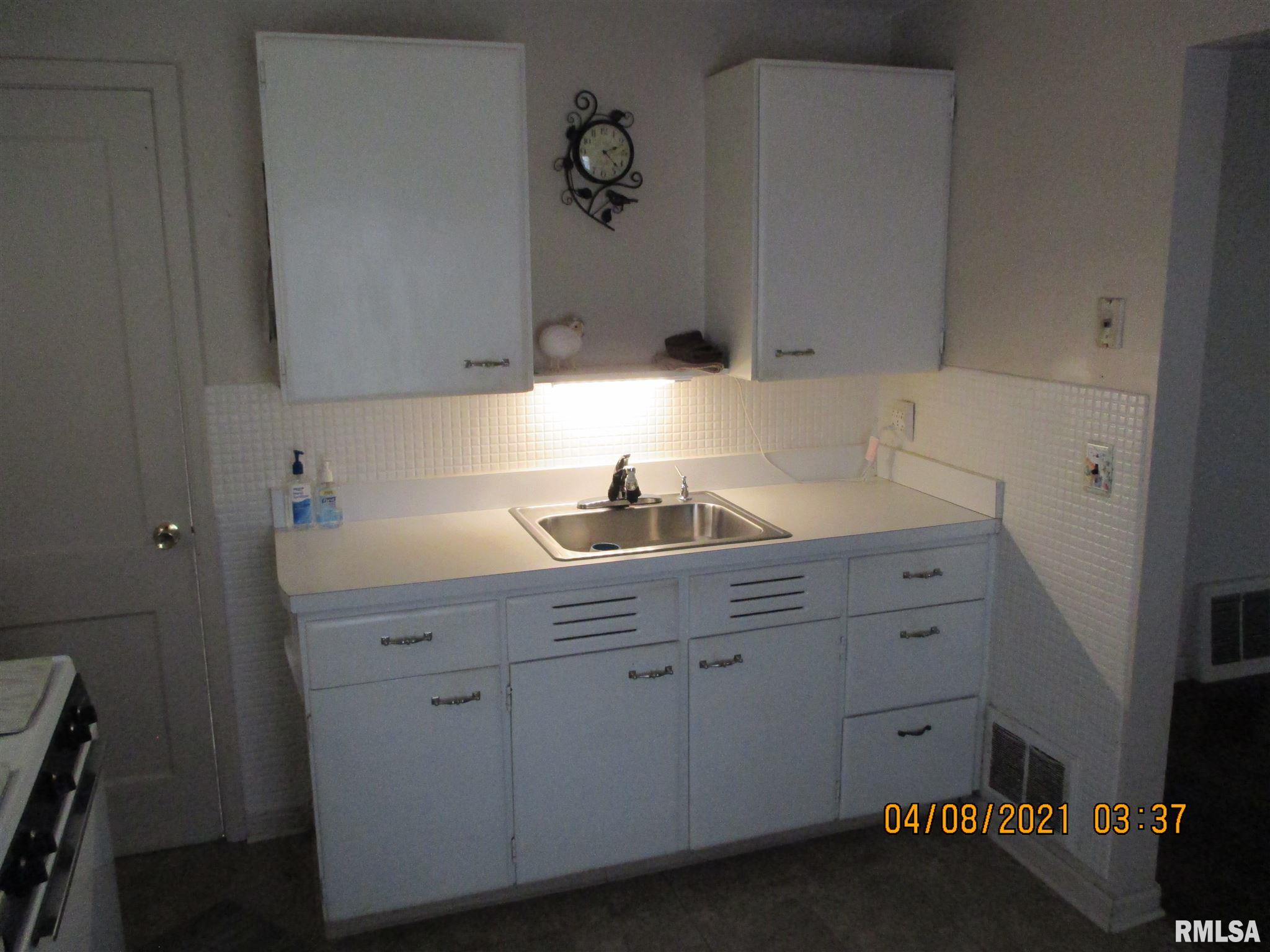 2031 East Buchanan Street Springfield, IL 62703 - Photo 8 of 25