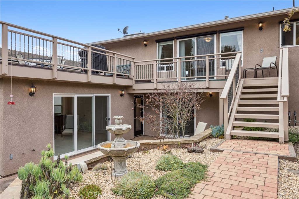 280 Kern Avenue Morro Bay, CA 93442 - Photo 45 of 54 a front view of a house with a porch